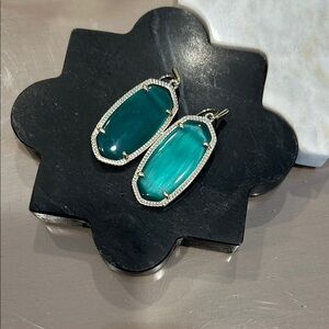 Kendra Scott Ellie Earrings in green stone and yellow gold